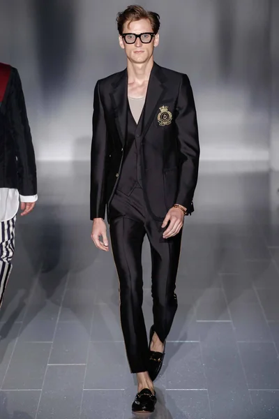 Look 31